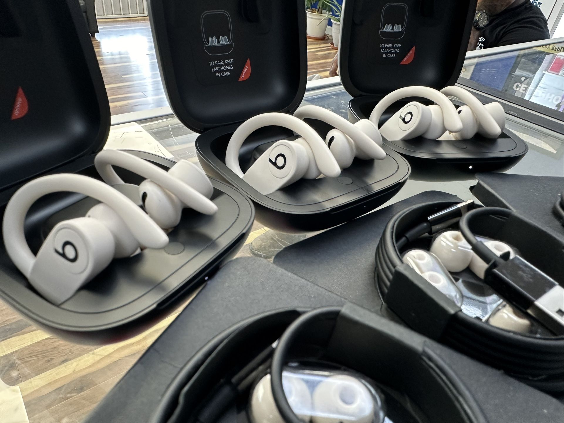 Power Beat Pro Total Wireless