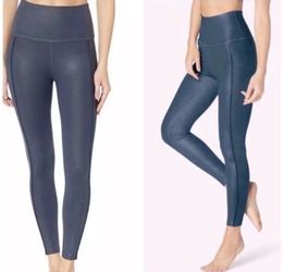 Beyond Yoga metallic cropped leggings size M