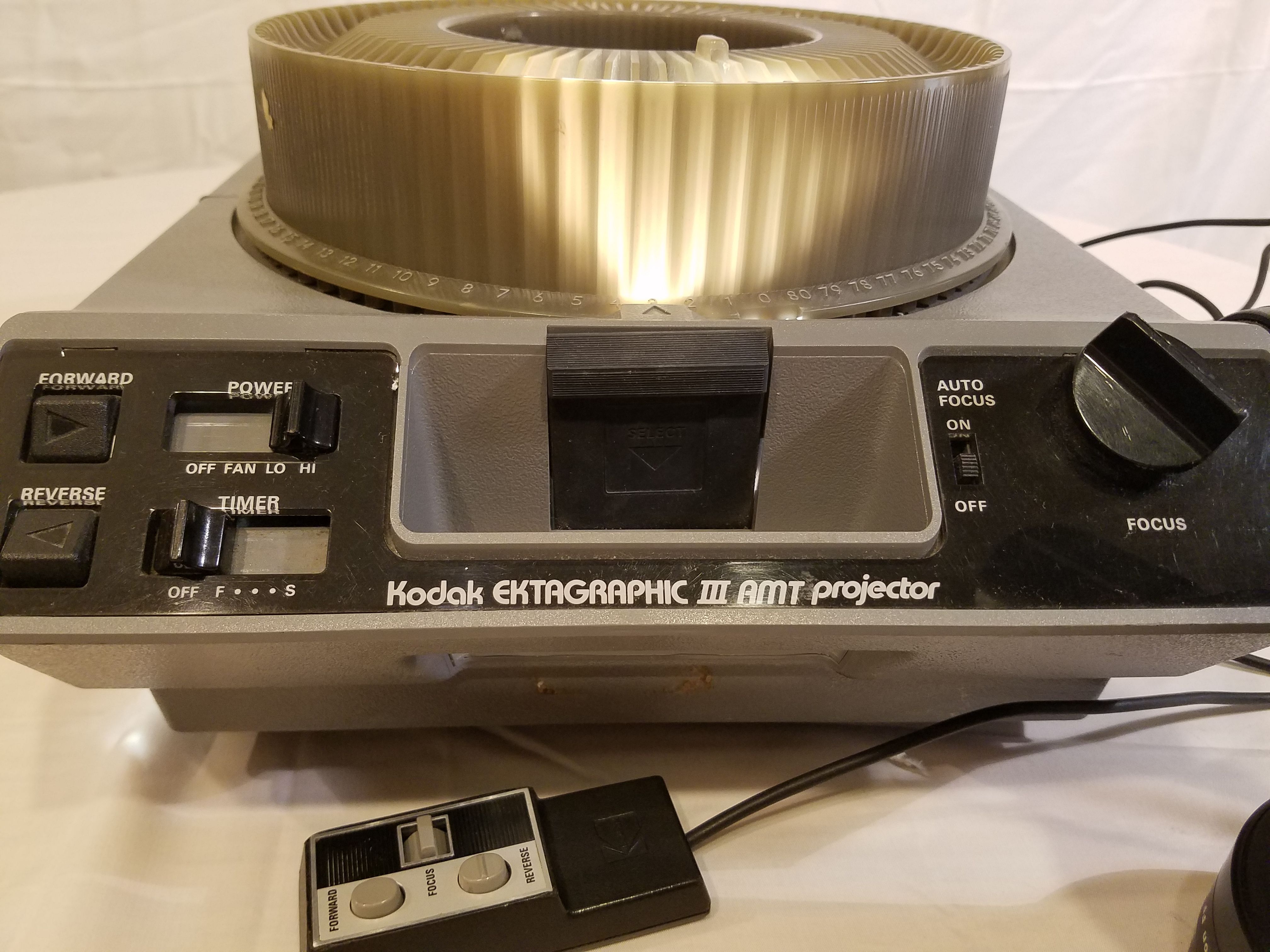 Kodak EKTAGRAPHIC III AMT Slide Projector with Kodak Ektapro Select Zoom Lens 200--300 mm f 3,5