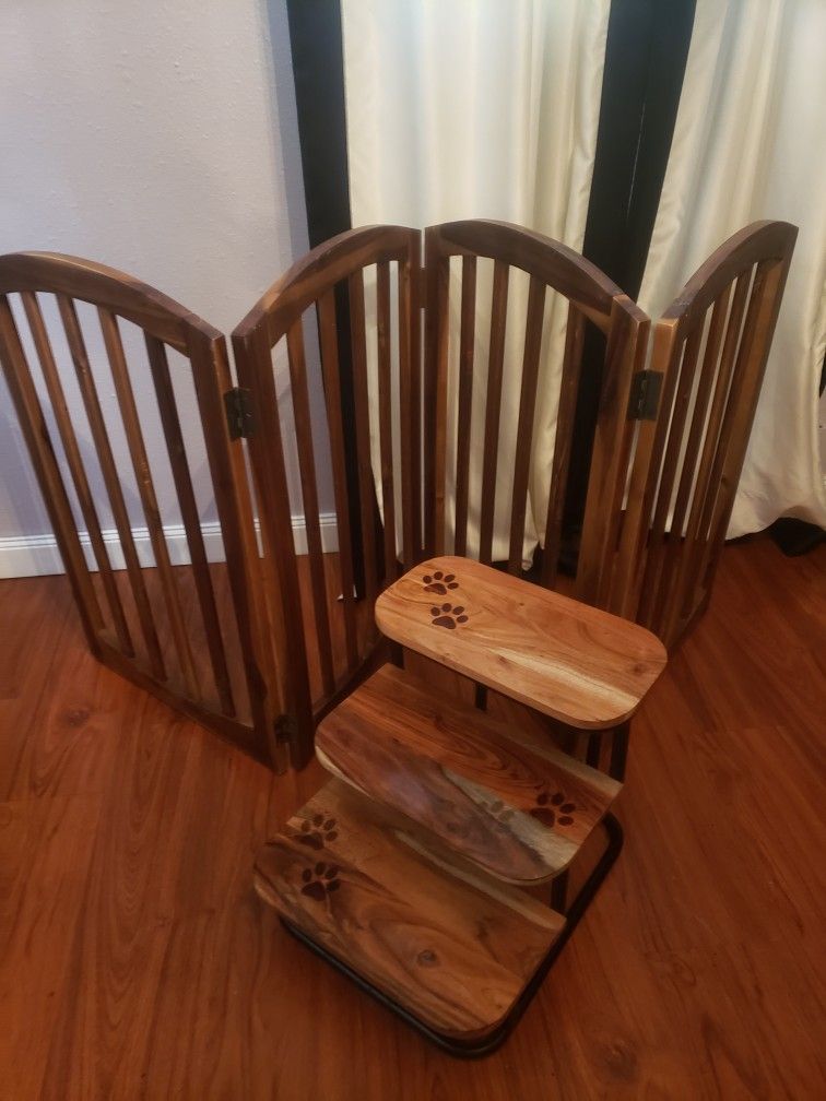 Multi Wood 4-fold Pet Gate And Matching Steps
