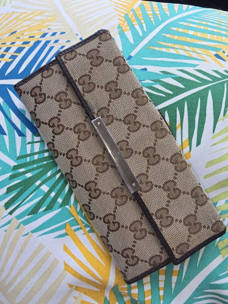 Authentic GUCCI wallet