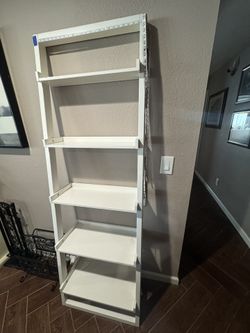 Latter Shelf Display 