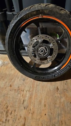 Motorcycle Rear Wheel with Michelin 150/60 ZR17 Tire