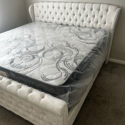 Brand New Queen Size Mattress With Box Spring 🚚Delivery Available 🚚 *bed Frame Not Included*
