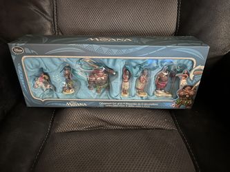 Disney Moana Limited Edition 6 Piece Boxed Ornament Set Brand New