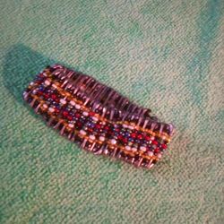 Safety pin beaded bracelet 