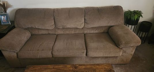 Couch set