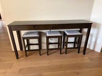 Bar console table and chairs