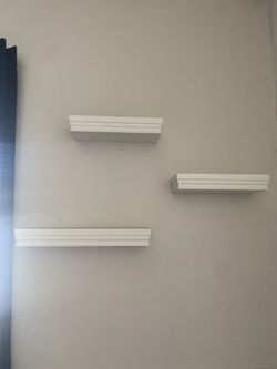 Set Of Three Hanging Shelf 