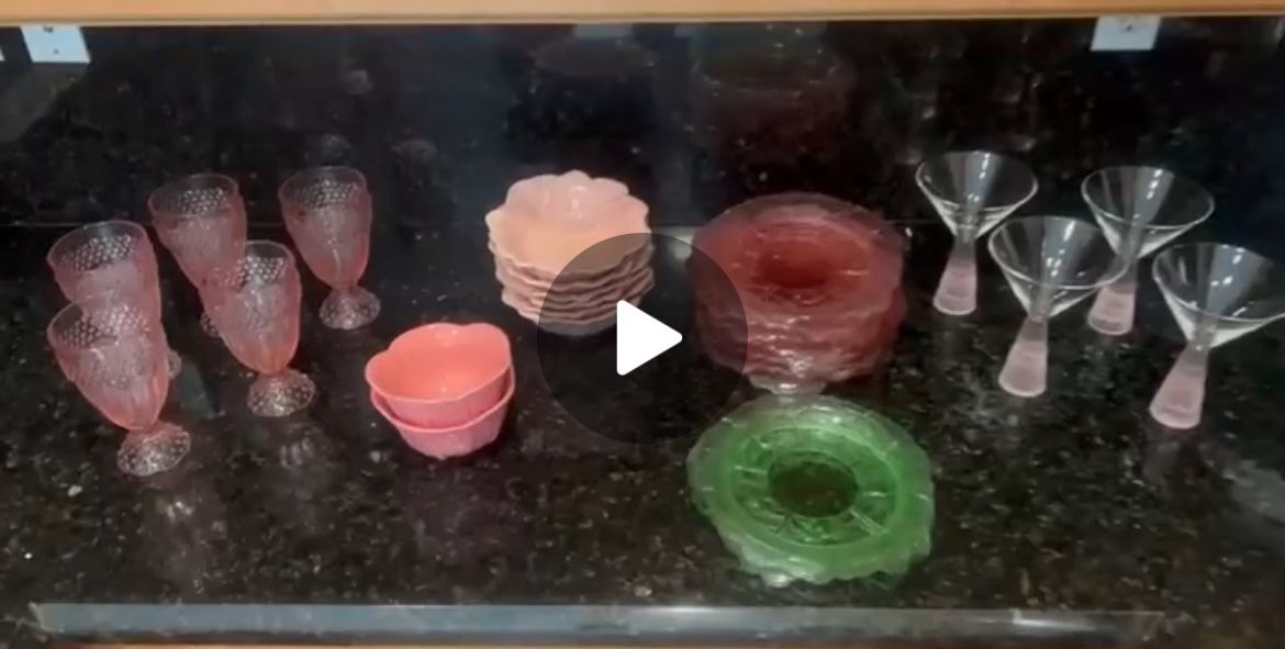 Collectors !!  Vintage Dishes Olfaire, Bordallo, Emily’s Attic, Prescott, L.E Smith Bowls,Goblets & Martini Glasses