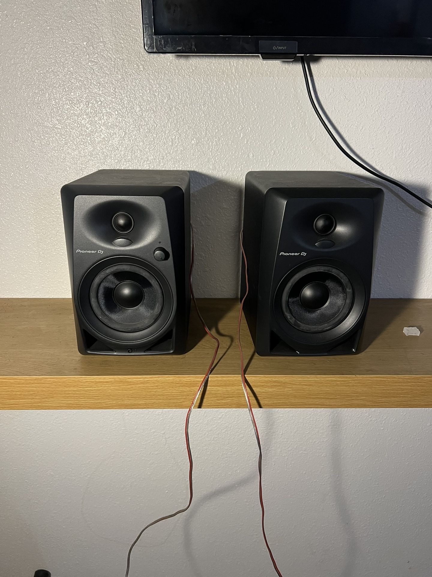 Pioneer DJ DM-40 Speakers