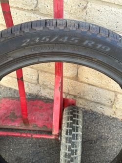 235/45 R19 95H M+S Car Tire