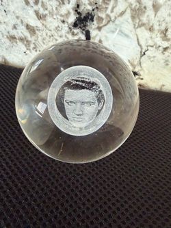 Cool Clear Glass Sphere With Engraved Elvis Image