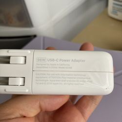 Genuine Apple Adapter 96W USB-C