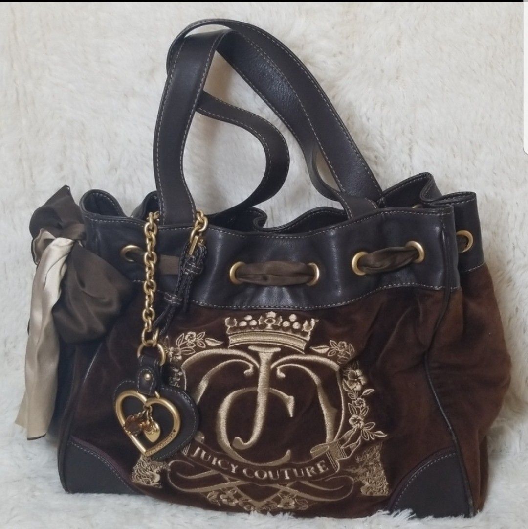 JUICY COUTURE VELOUR HAND BAG BEAUTIFUL METAL DETAIL IN BRASS COLOR LARGE TOTE/SHOULDER