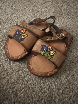 Girls sandals