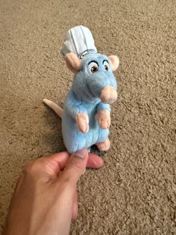Disney ratatouille key chain