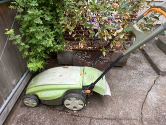 Free electric lawnmower