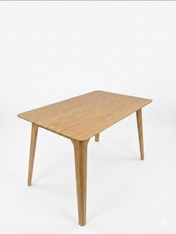 Christopher knight Dining table