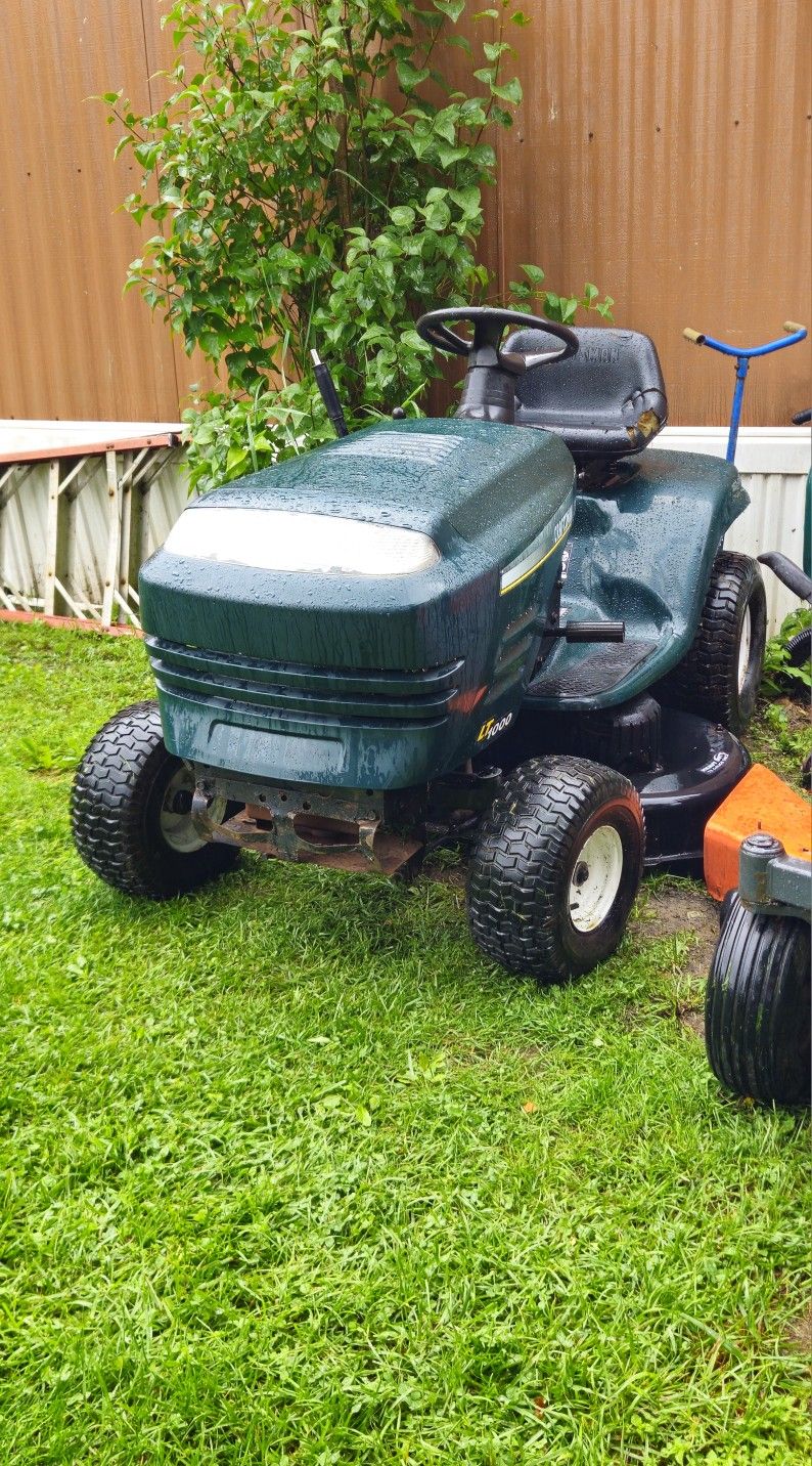 Craftsman Lt1000 6 Speed 16.5 Hp Briggs