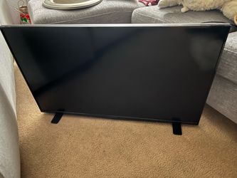 40 inch Insignia HDTV with stand