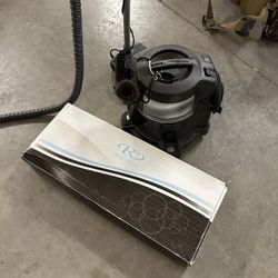 Rainbow Vacuum