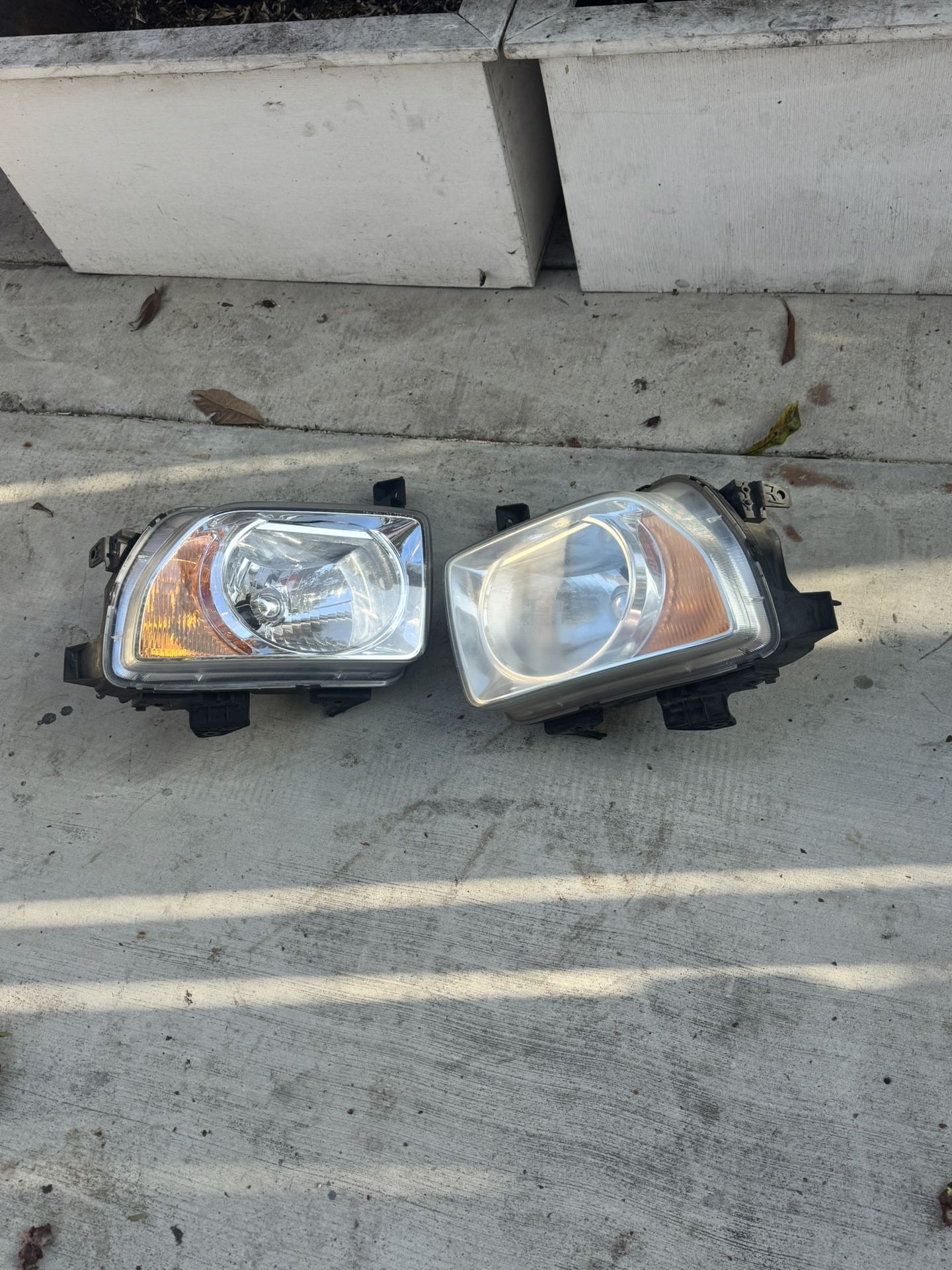 Honda Element Headlight