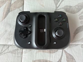 Razer Kishi for iPhone w/ lightning connection