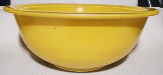 Pyrex Nesting Glass Mixing Bowls, Blue, Red, Yellow Clear Bottom