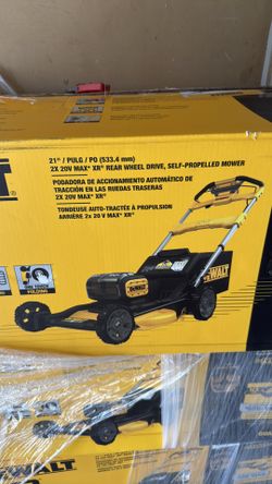 Dewalt 2x20V MAX 21 in. Cordless Battery Powered Push Lawn Mower Kit with (2) 10 Ah Batteries and Chargers