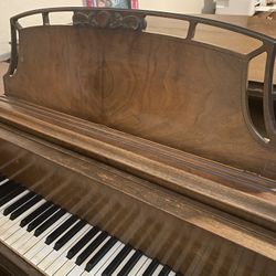 Petite BabyGrand Piano Free Come Get It It’s Yours 