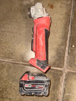 Milwaukee tool & battery