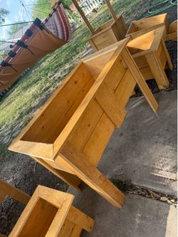 Lifted planter boxes for garden / flowers