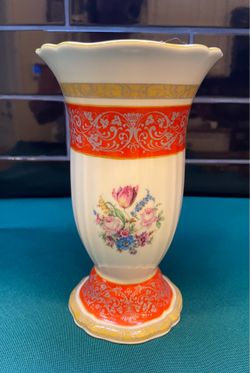 Stunning vintage Rosenthal Chippendale porcelain vase with floral decoration. Germany
