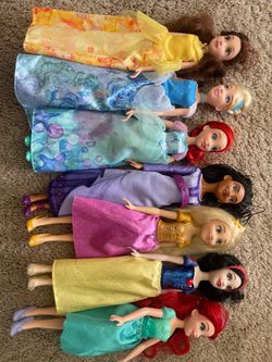 Assortment of Disney dolls