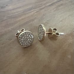Shy Creation 1/6ctw Diamond Yellow Gold Stud Earrings