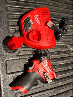 BRANDNEW 1/4” FUEL IMPACT DRIVER KIT