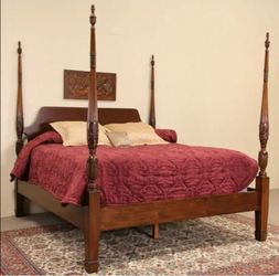 Vintage Traditional American Style Mahogany Full Size Four Poster Bed