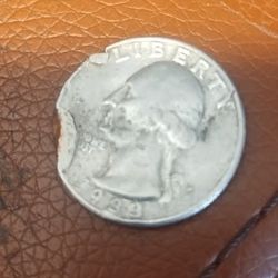 1983D Quarter With Multiple Errors.Die Error.Coinn Is Chipped,Off Centered Etc