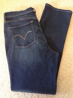 Women's Levis skinny jeans size 32