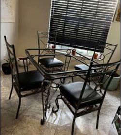 Dining set