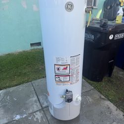 40 Gal Water Heater 