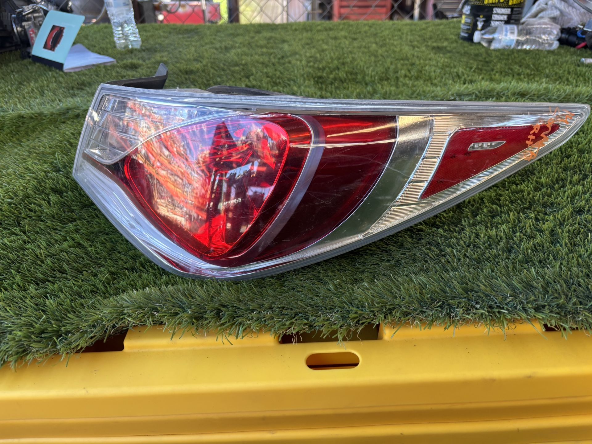 2014 Hyundai Sonata Hybrid RH Taillight