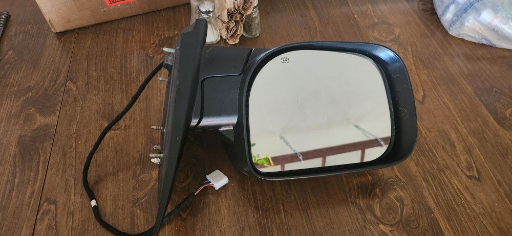 [Unused - NEW] Genuine Nissan Mirror Assembly  96302-EZ41B Left Mirror for Titan