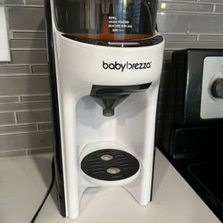 Baby Brezza formula dispenser
