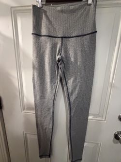 Lululemon size 4