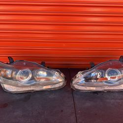 12 -13 LEXUS CT200H RIGHT PASSENGER - LEFT  DRIVE HEADLIGHT OEM