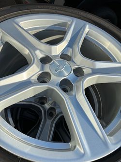 Chevrolet Camaro wheels and tires