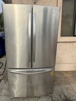 36 Inch, 25 cu.ft. 3-Door French Door Refrigerator with Linear Compressor™