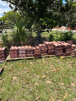Ceramic roof tiles